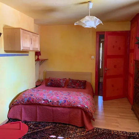 Les Hirondelles Chalet *
